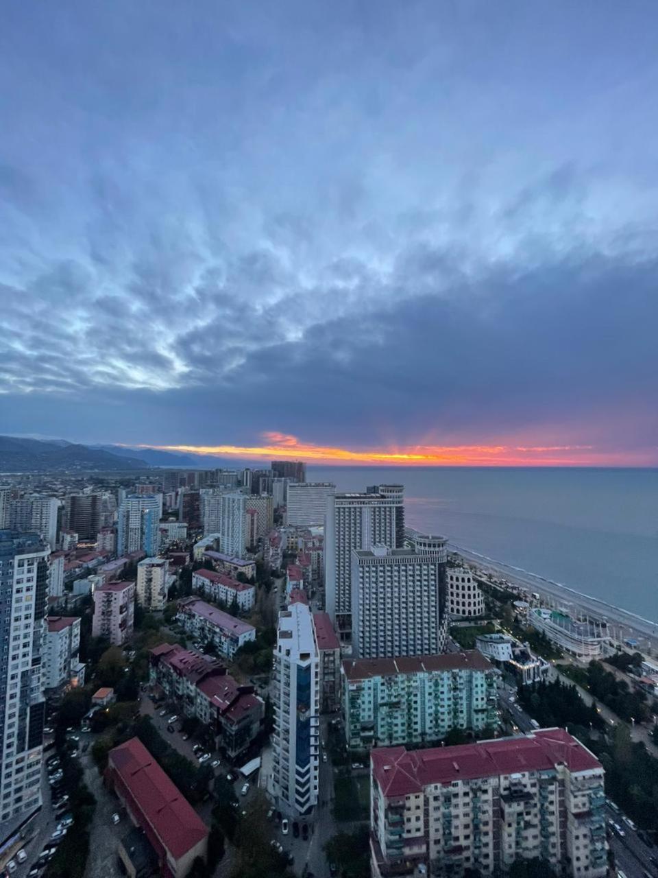 Orbi Сiti Sunshine Apartments Батумі Екстер'єр фото